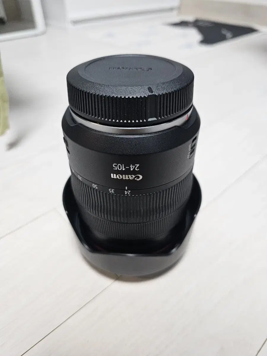 캐논 RF 24-105mm F4 L IS USM  렌즈 팝니다.